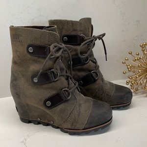 Joan of Arctic wedge lace up boot by Sorel 7